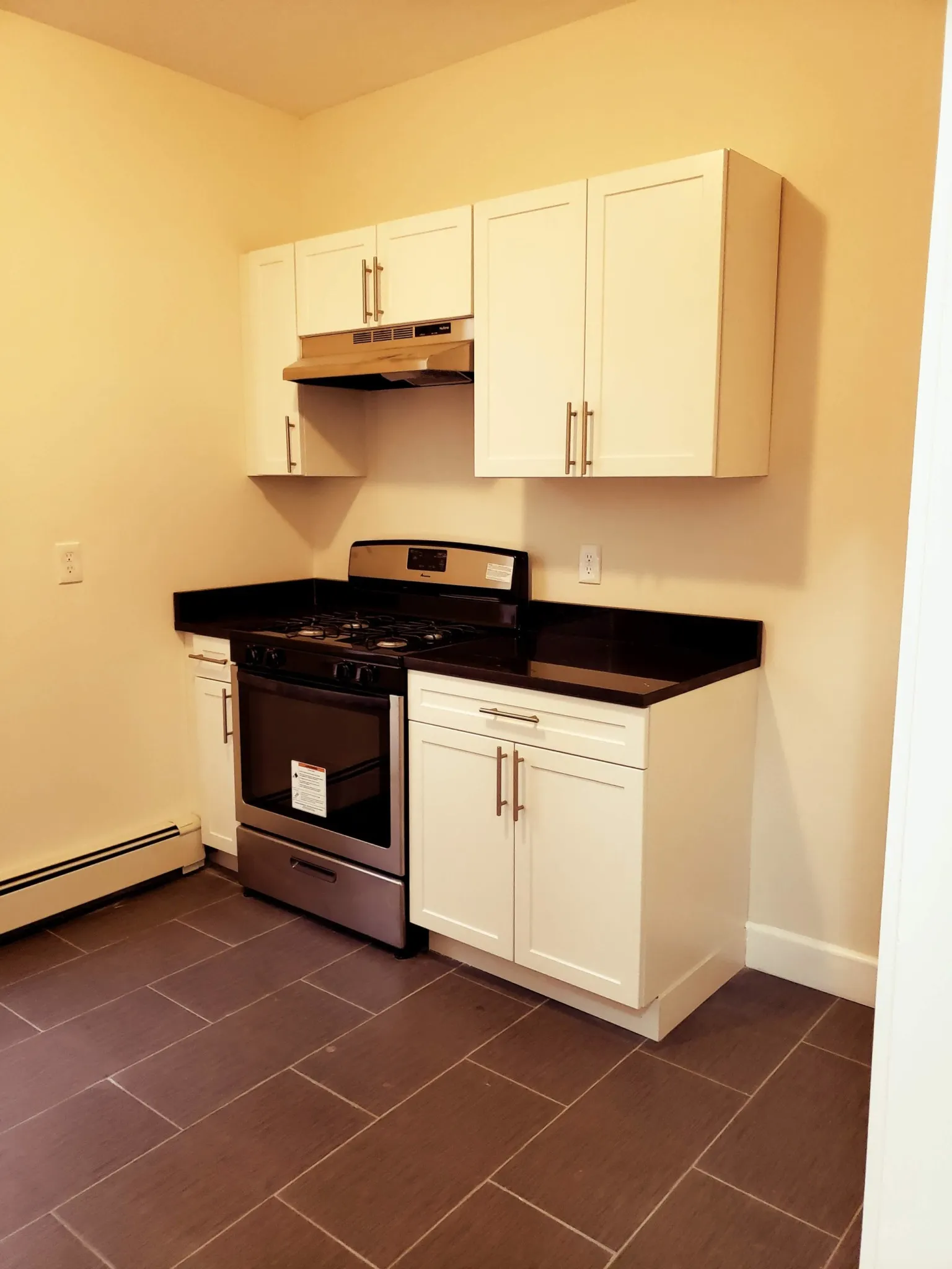 4 bed, 1 bath apartment for rent at 101 Calumet St Unit 2, Mission Hill — photo 16 of 20