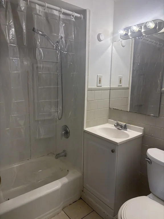 2 bed, 1 bath apartment for rent at 101 Cedar St Unit 2, Haverhill — photo 9 of 14