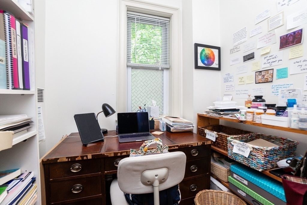 2 bed, 1 bath apartment for rent at 101 Central Ave Unit 1, Newtonville — photo 13 of 22