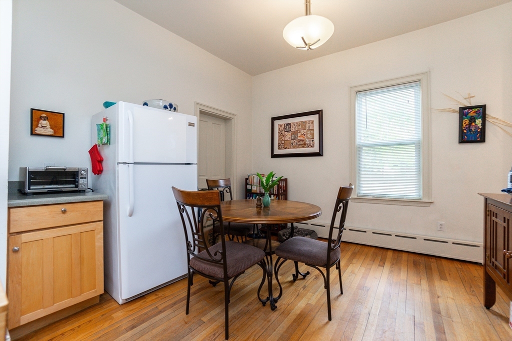 2 bed, 1 bath apartment for rent at 101 Central Ave Unit 1, Newtonville — photo 9 of 22