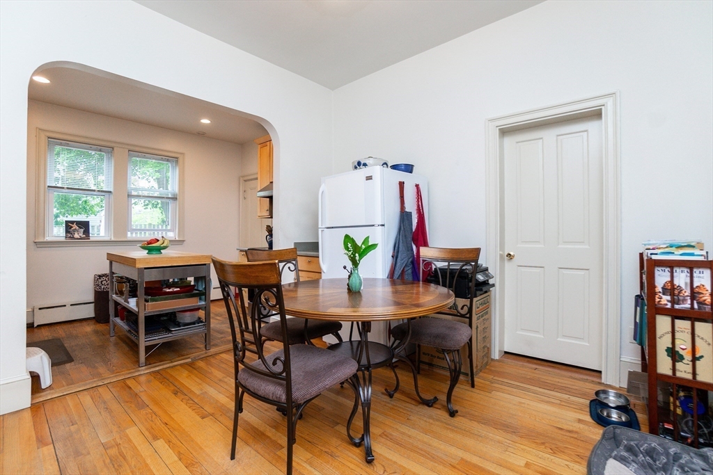 2 bed, 1 bath apartment for rent at 101 Central Ave Unit 1, Newtonville — photo 8 of 22