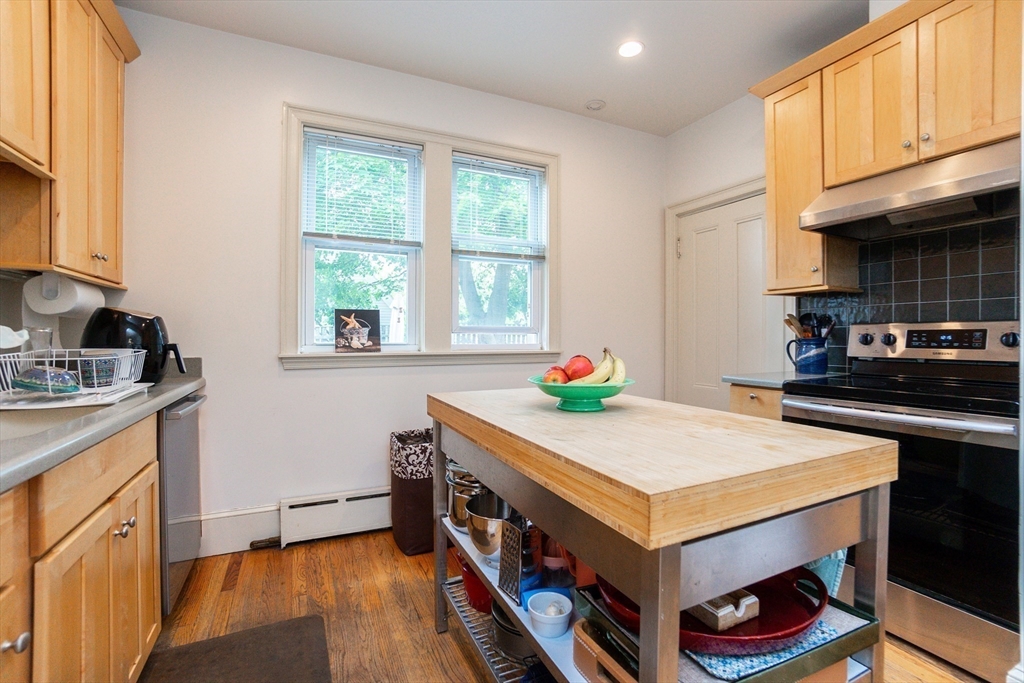 2 bed, 1 bath apartment for rent at 101 Central Ave Unit 1, Newtonville — photo 6 of 22