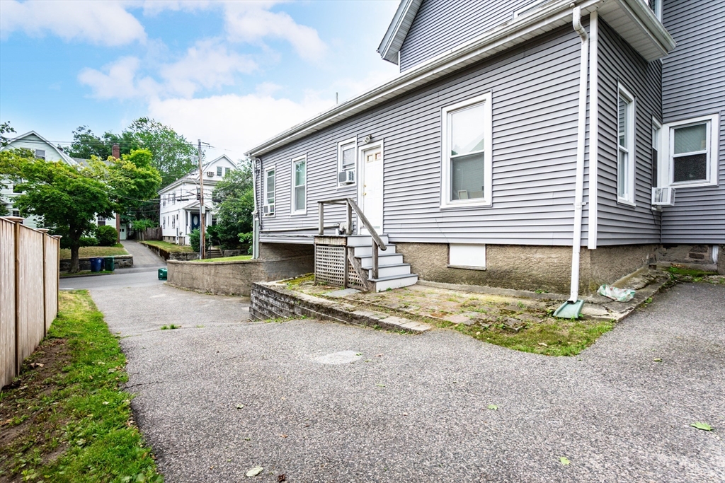 2 bed, 1 bath apartment for rent at 101 Central Ave Unit 1, Newtonville — photo 21 of 22