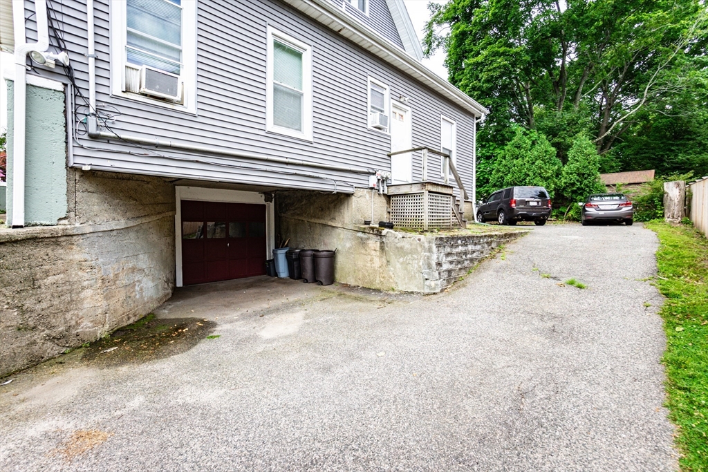 2 bed, 1 bath apartment for rent at 101 Central Ave Unit 2, Newtonville — photo 3 of 23
