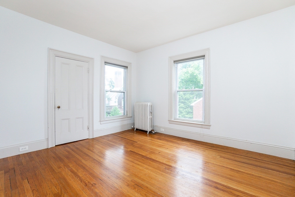 2 bed, 1 bath apartment for rent at 101 Central Ave Unit 2, Newtonville — photo 20 of 23