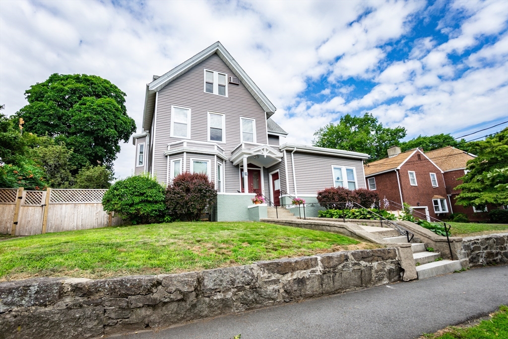 2 bed, 1 bath apartment for rent at 101 Central Ave Unit 2, Newtonville