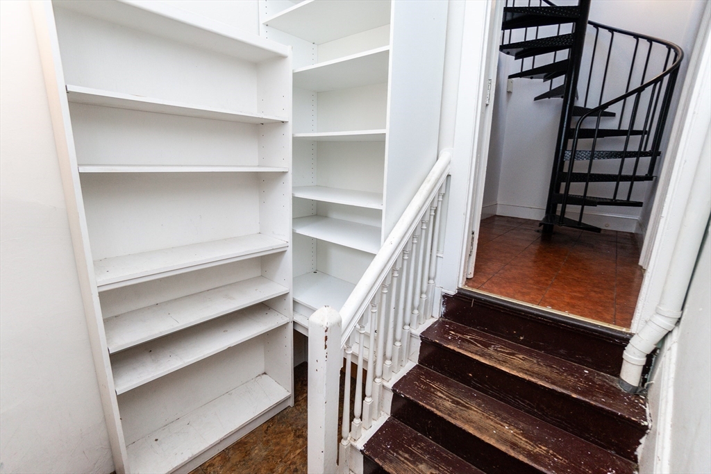 2 bed, 1 bath apartment for rent at 101 Central Ave Unit 2, Newtonville — photo 21 of 23