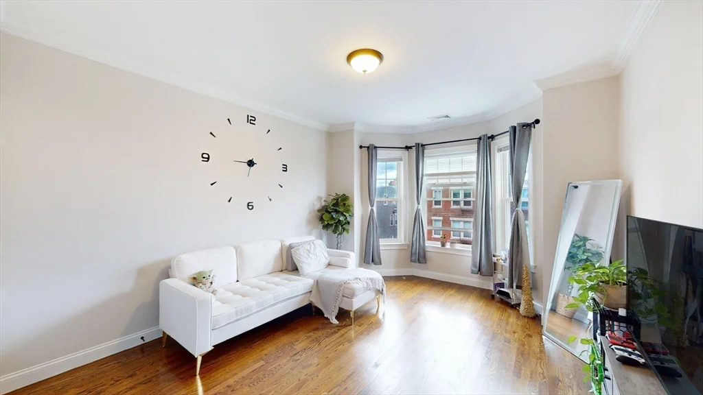 3 bed, 1 bath apartment for rent at 101 Chelsea St Unit 2, East Boston — photo 4 of 10