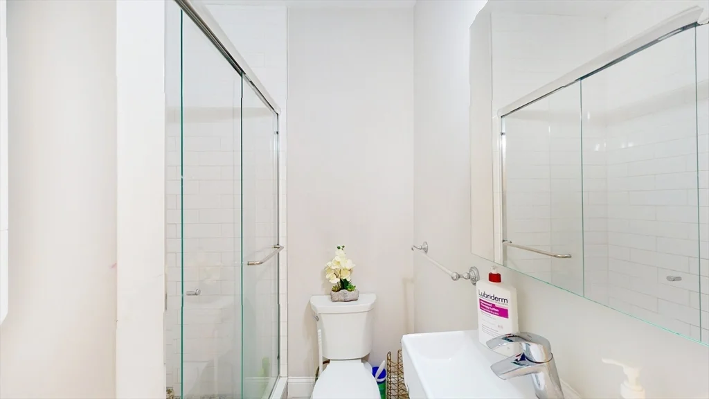 3 bed, 1 bath apartment for rent at 101 Chelsea St Unit 3, East Boston — photo 6 of 16