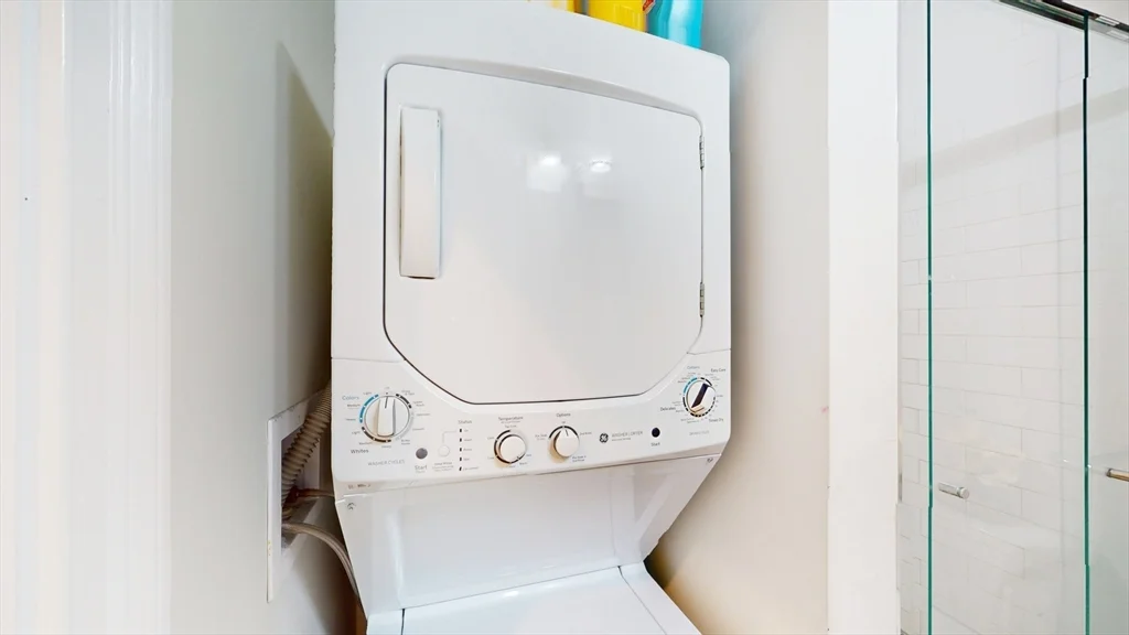3 bed, 1 bath apartment for rent at 101 Chelsea St Unit 3, East Boston — photo 4 of 16
