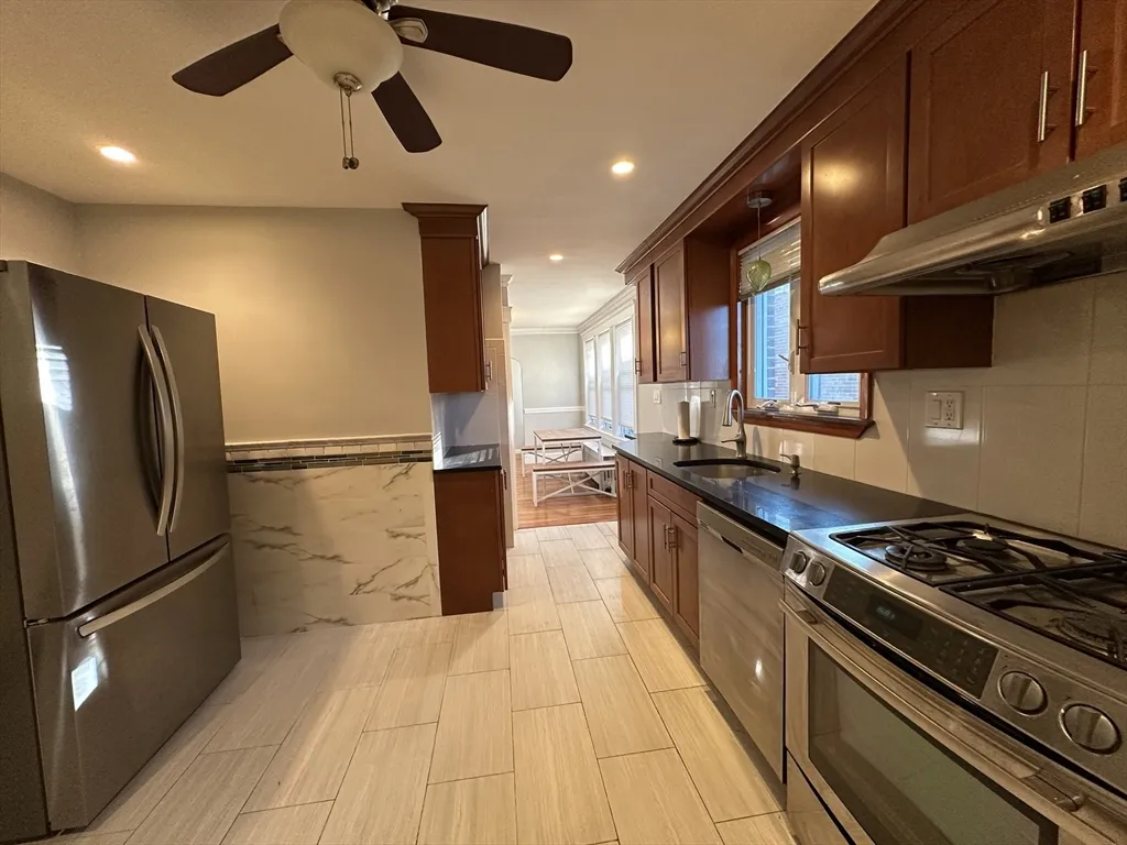 3 bed, 1 bath apartment for rent at 101 Colborne Rd Unit 101, Brighton — photo 3 of 14