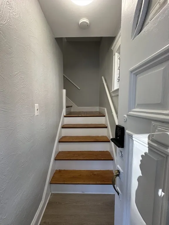 3 bed, 1 bath apartment for rent at 101 Colborne Rd Unit 101, Brighton — photo 5 of 14