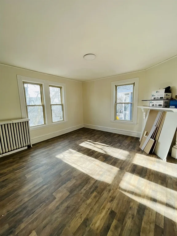 5 bed, 1 bath apartment for rent at 101 Cross St Unit 2, East Somerville — photo 5 of 8