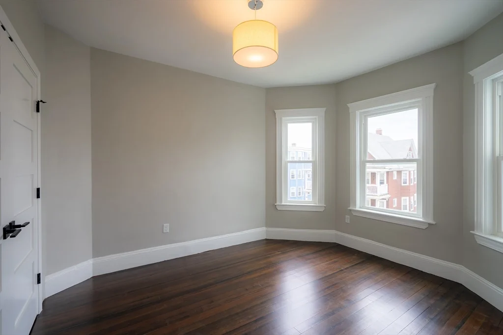 3 bed, 2 bath apartment for rent at 101 Draper St Unit 1, Dorchester — photo 10 of 14