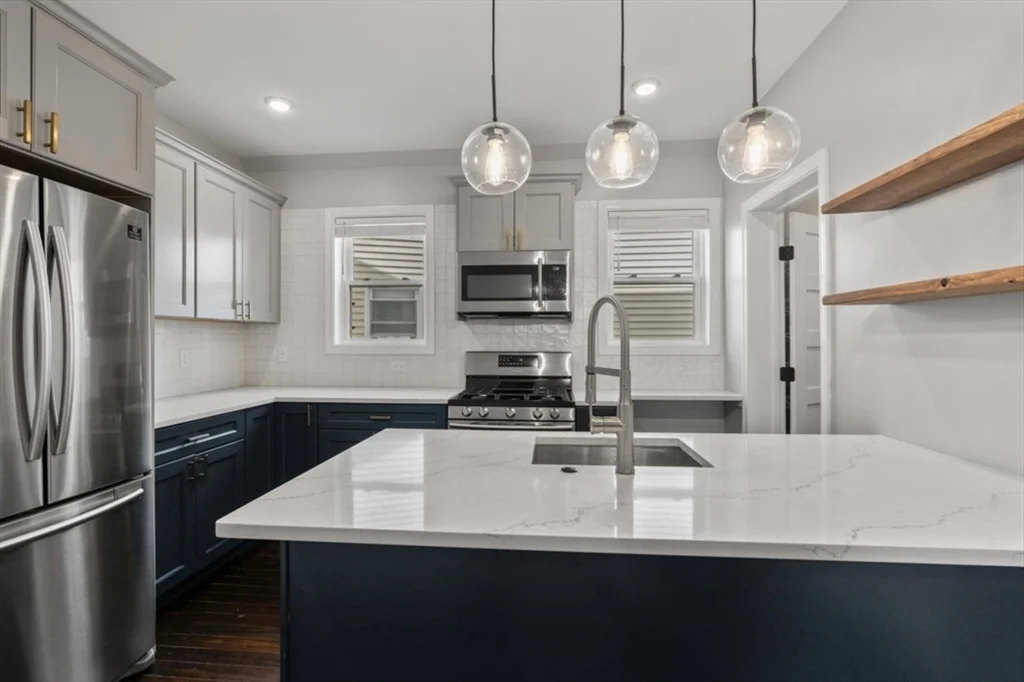3 bed, 2 bath apartment for rent at 101 Draper St Unit 2, Dorchester — photo 3 of 19