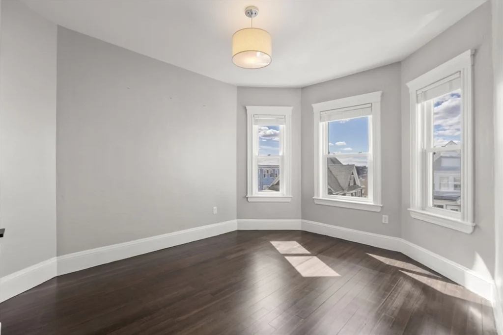 3 bed, 2 bath apartment for rent at 101 Draper St Unit 2, Dorchester — photo 7 of 19