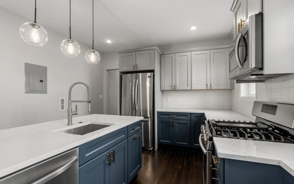 3 bed, 2 bath apartment for rent at 101 Draper St Unit 2, Dorchester — photo 4 of 19