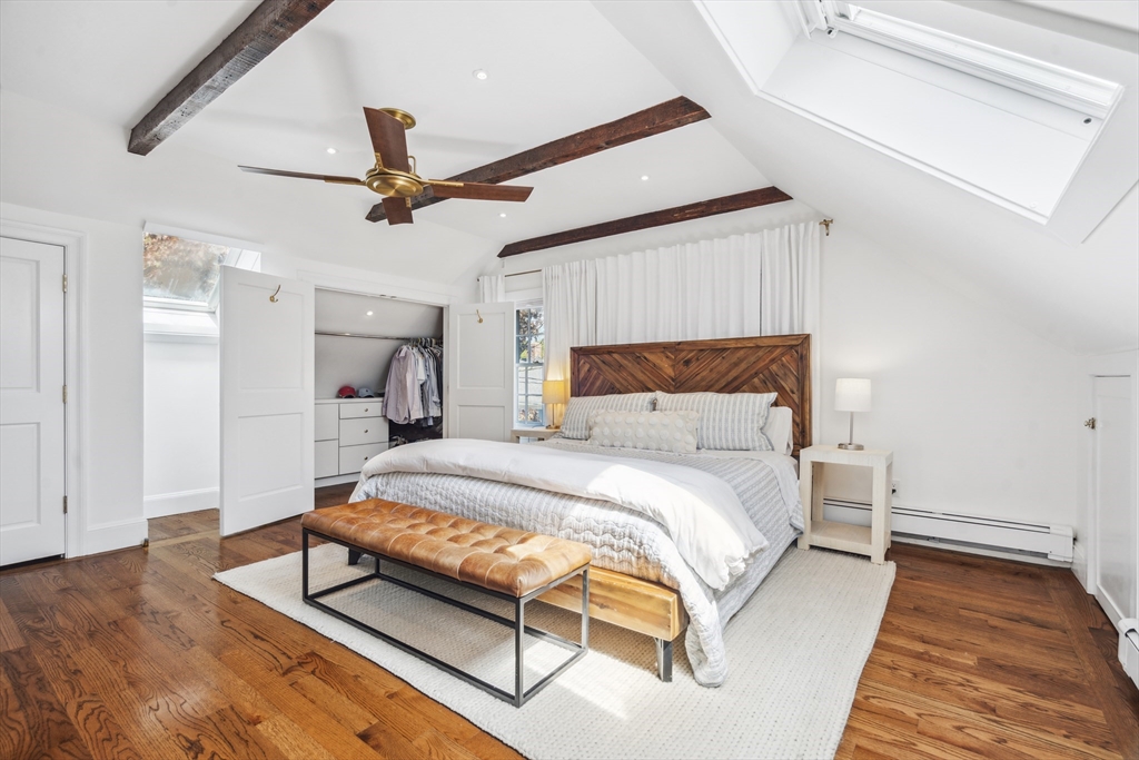 5 bed, 2 bath apartment for rent at 101 Elm St, Marblehead — photo 16 of 33