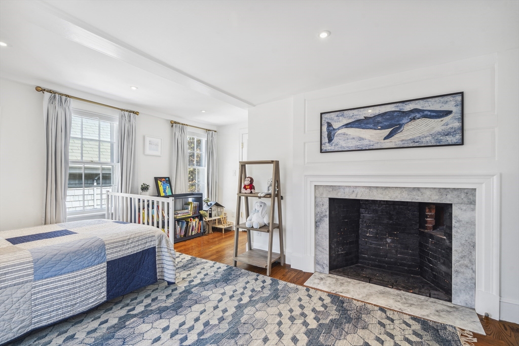 5 bed, 2 bath apartment for rent at 101 Elm St, Marblehead — photo 18 of 33
