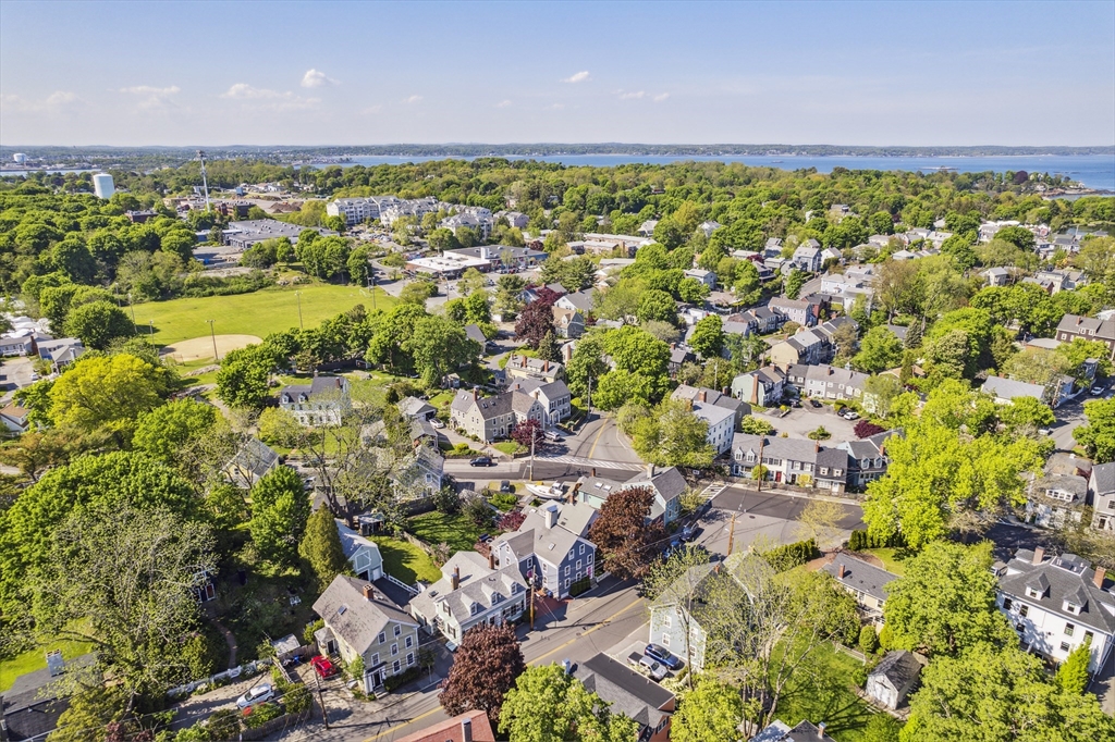 5 bed, 2 bath apartment for rent at 101 Elm St, Marblehead — photo 31 of 33