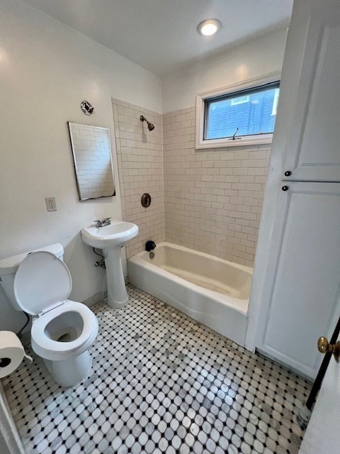 3 bed, 1 bath apartment for rent at 101 Etna St Unit 1, Brighton — photo 5 of 9