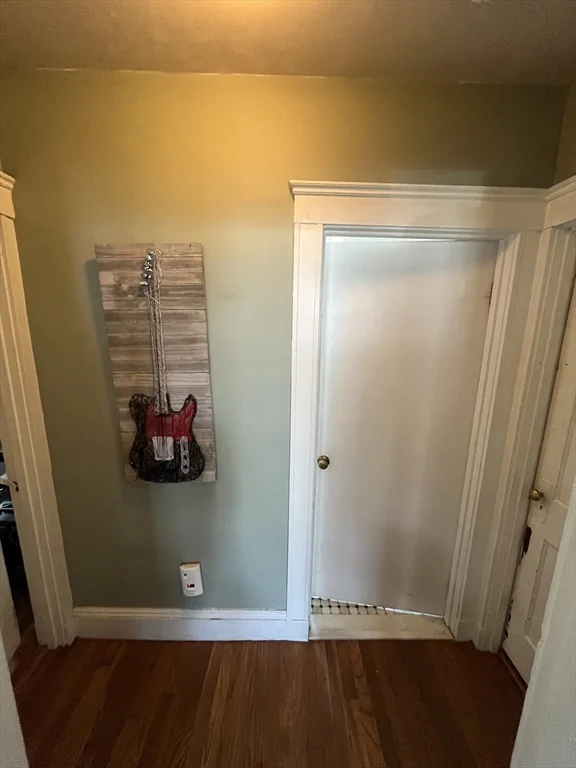 3 bed, 1 bath apartment for rent at 101 Etna Unit 0, Boston — photo 5 of 14