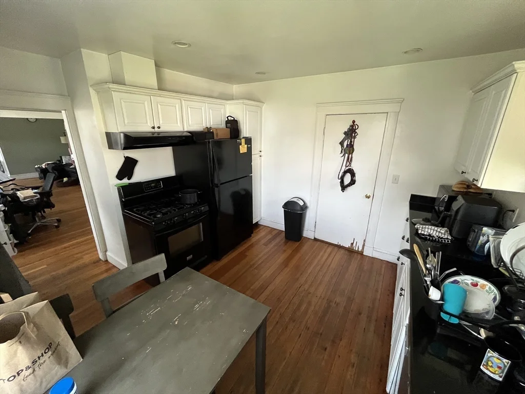 3 bed, 1 bath apartment for rent at 101 Etna Unit 0, Boston — photo 8 of 14