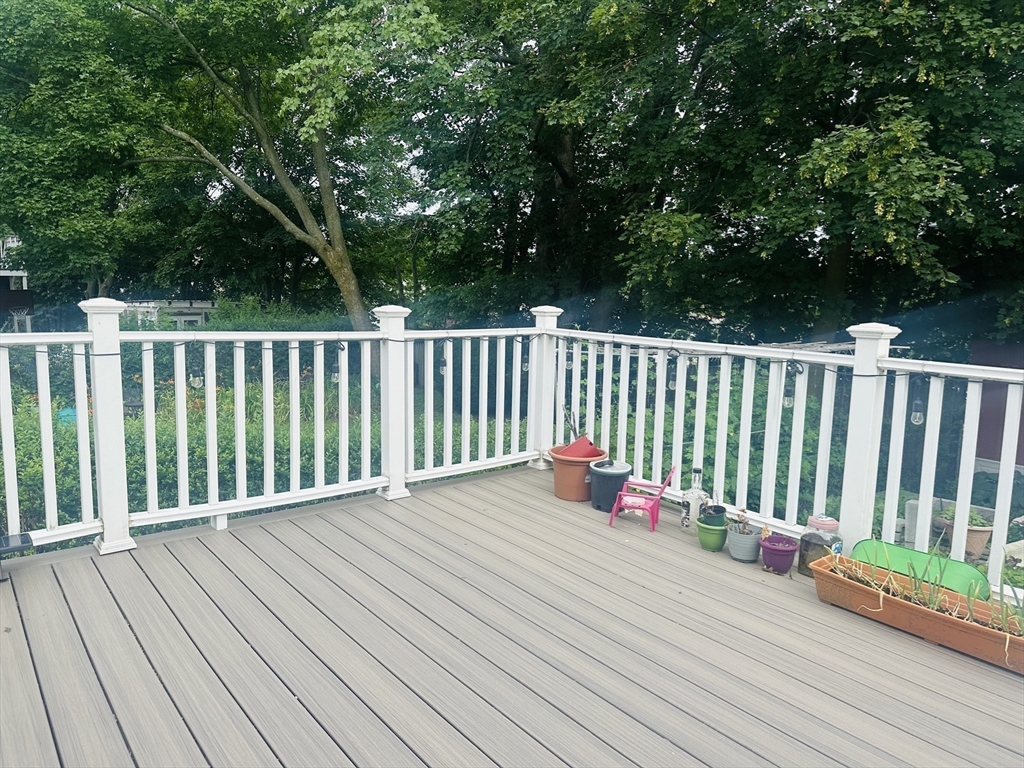 5 bed, 2 bath apartment for rent at 101 Faneuil St, Brighton — photo 4 of 16