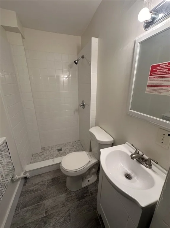 3 bed, 1 bath apartment for rent at 101 Florence Unit 2, Revere Beach — photo 3 of 8