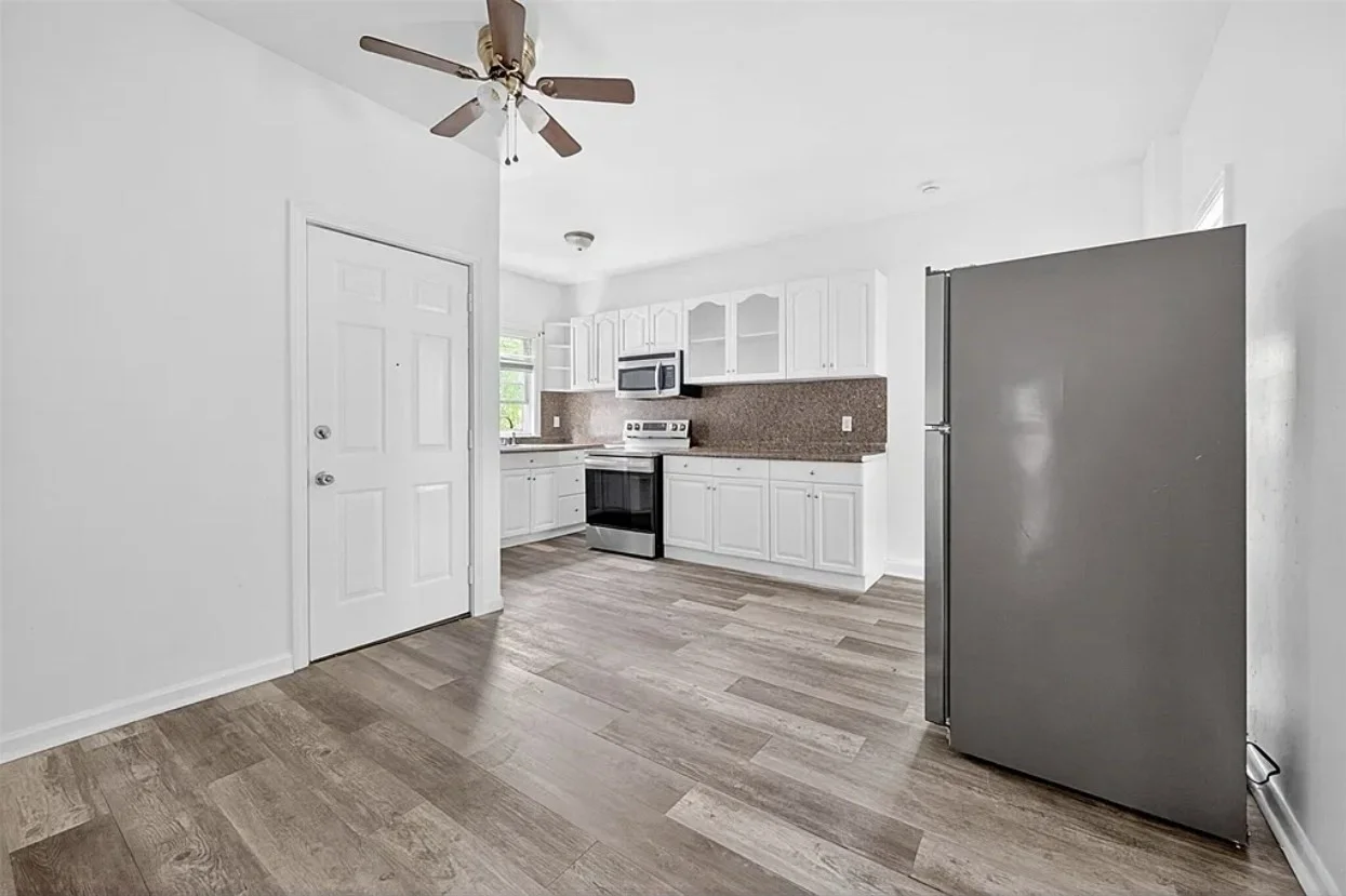 3 bed, 1 bath apartment for rent at 101 Geneva Ave Unit 2, Dorchester — photo 3 of 10