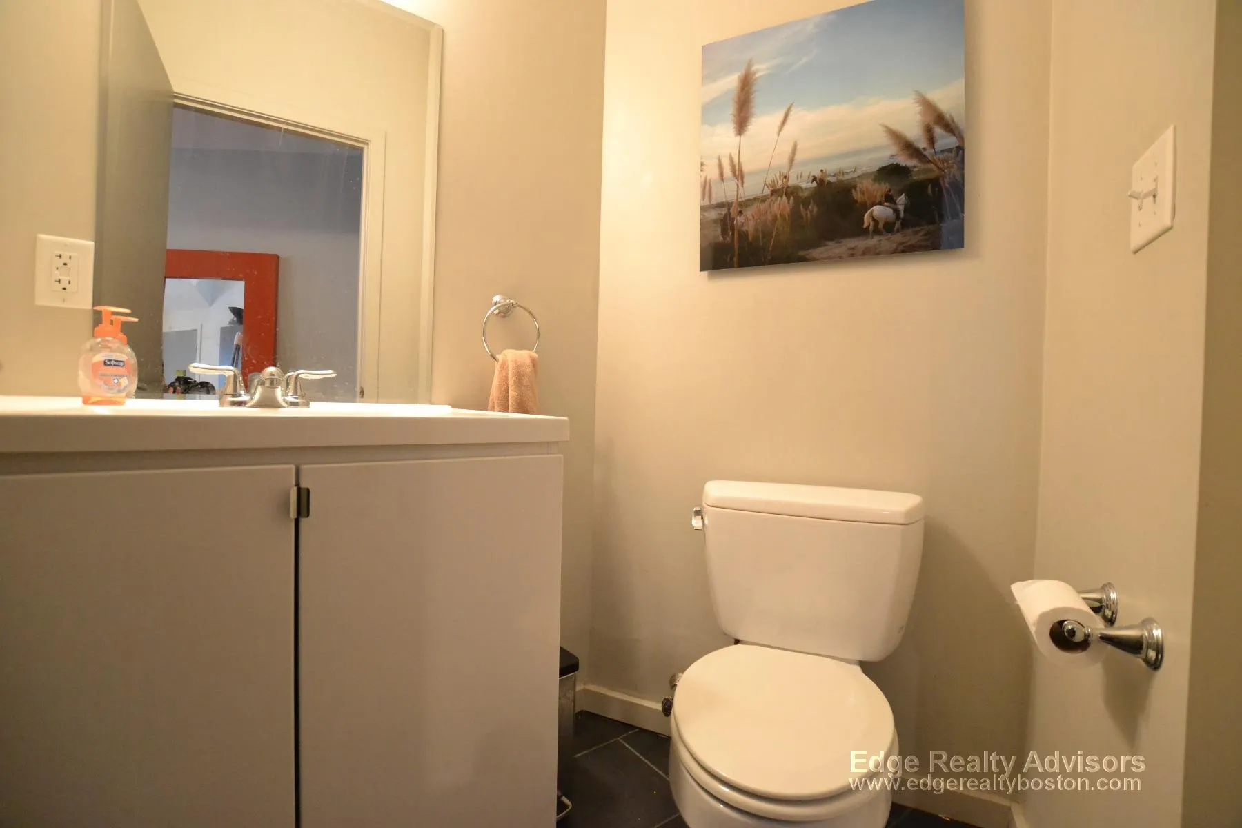 5 bed, 2.5 bath apartment for rent at 101 Glenville Ave Unit 1, Brighton — photo 9 of 15