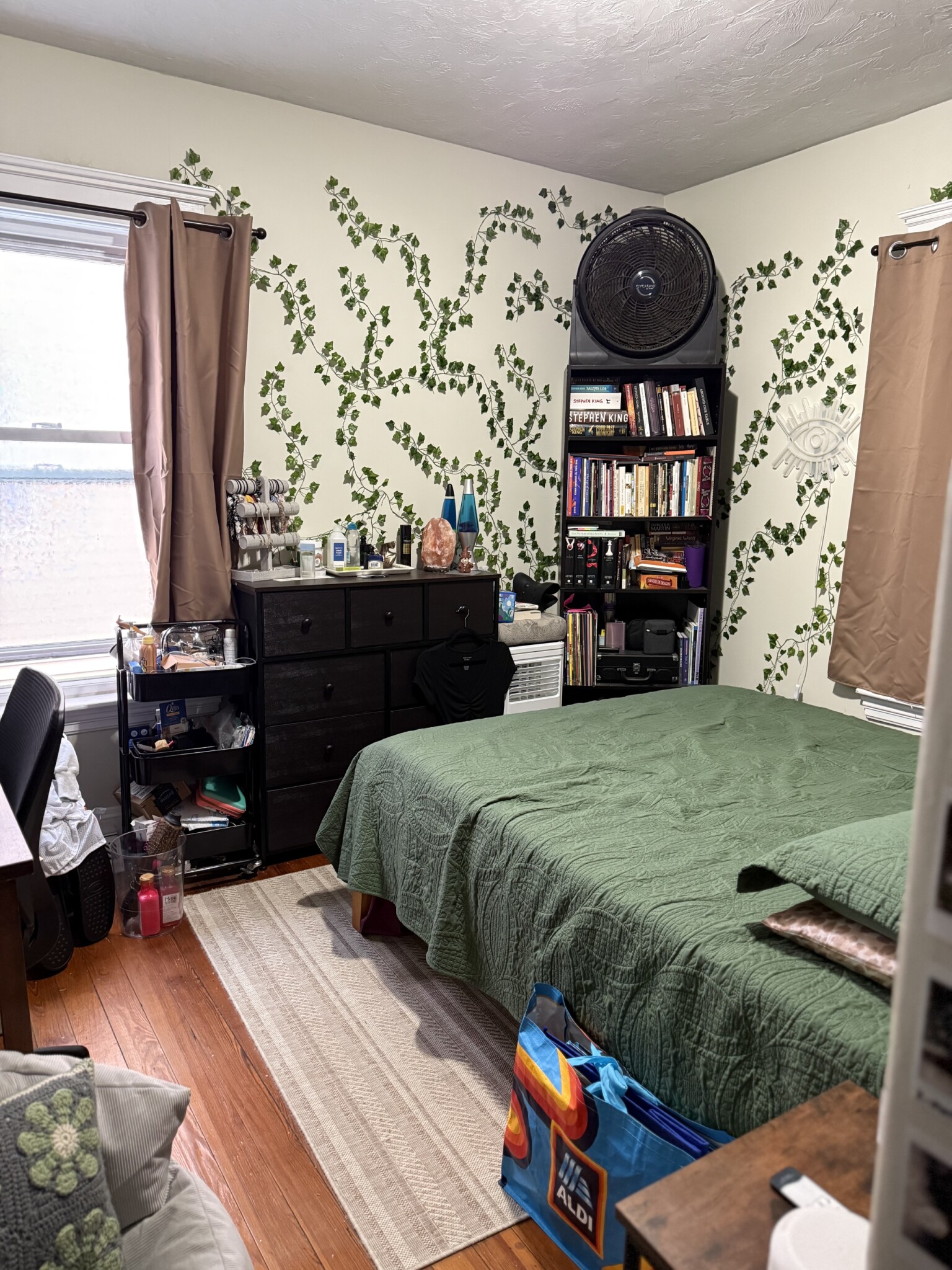 3.5 bed, 1 bath apartment for rent at 101 Heath St Unit 1 Copy, Winter Hill — photo 12 of 19