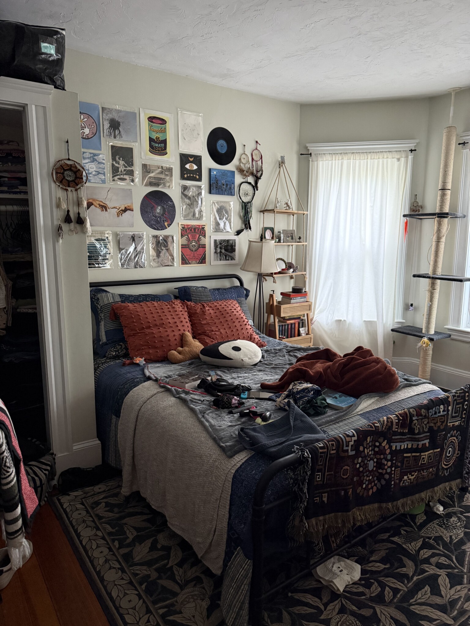 3.5 bed, 1 bath apartment for rent at 101 Heath St Unit 1 Copy, Winter Hill — photo 3 of 19