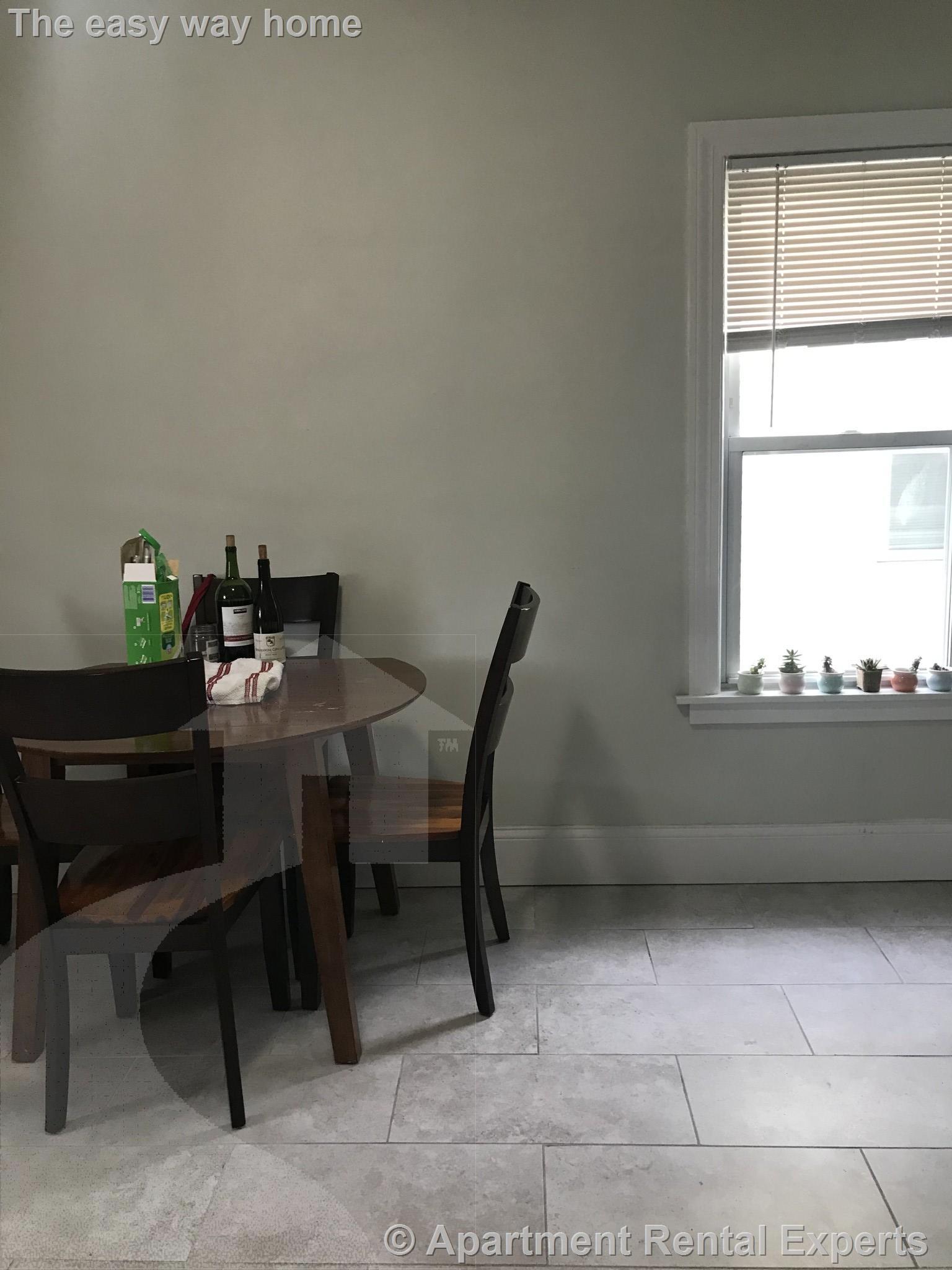 4 bed, 1 bath apartment for rent at 101 Heath St Unit 2, Winter Hill — photo 4 of 9