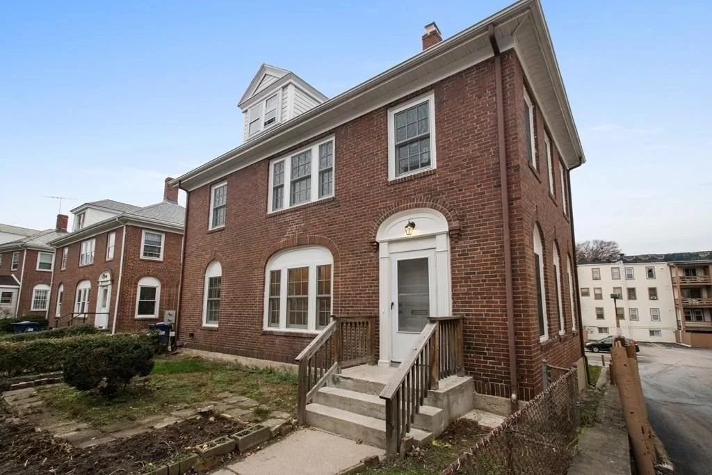 4 bed, 2 bath apartment for rent at 101 Lanark Unit 1, Brighton — photo 12 of 13