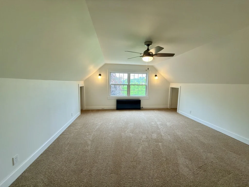 3 bed, 1 bath apartment for rent at 101 Mann St, Bellingham — photo 25 of 41