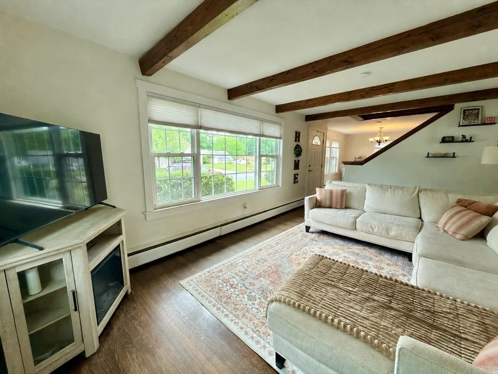 3 bed, 1 bath apartment for rent at 101 Mann St, Bellingham — photo 10 of 41
