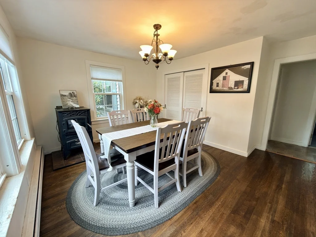 3 bed, 1 bath apartment for rent at 101 Mann St, Bellingham — photo 13 of 41