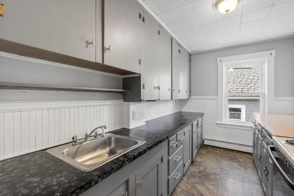 2 bed, 1 bath apartment for rent at 101 Marquette St Unit 2, Gardner — photo 10 of 19