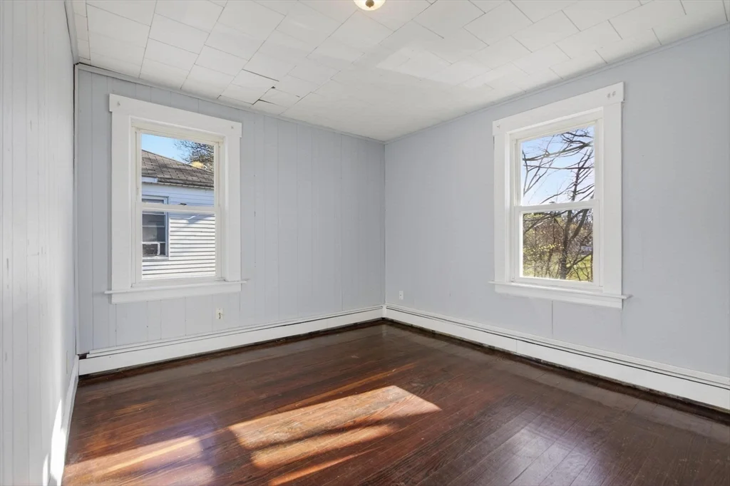 2 bed, 1 bath apartment for rent at 101 Marquette St Unit 2, Gardner — photo 3 of 19