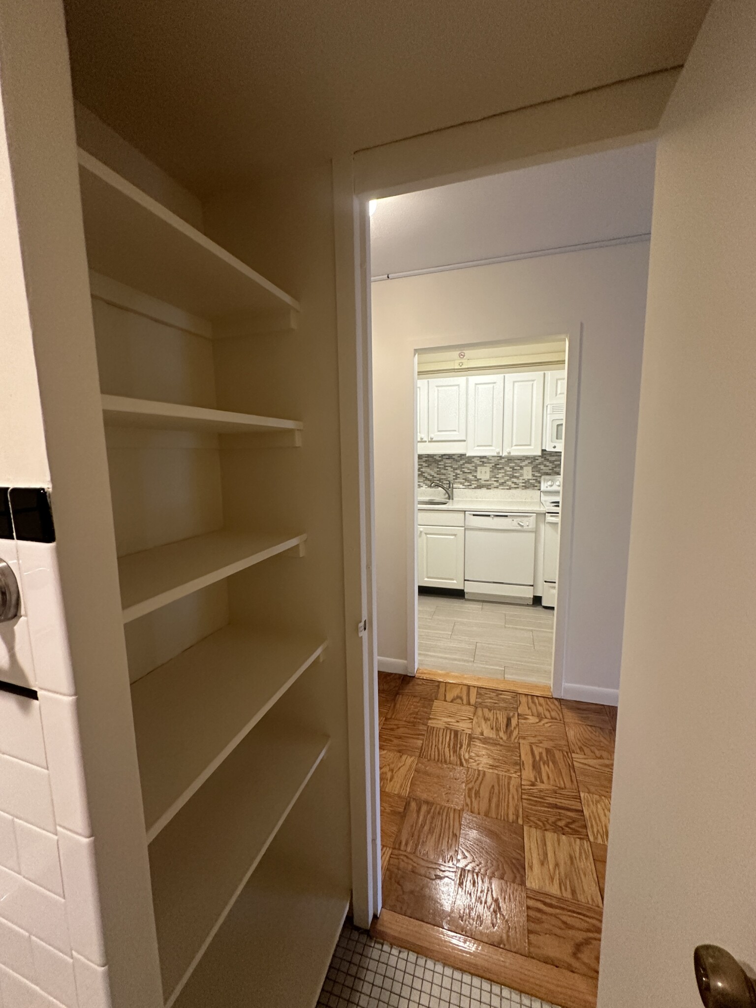 1 bed, 1 bath apartment for rent at 101 Monmouth Ct Unit 105, Longwood — photo 12 of 29