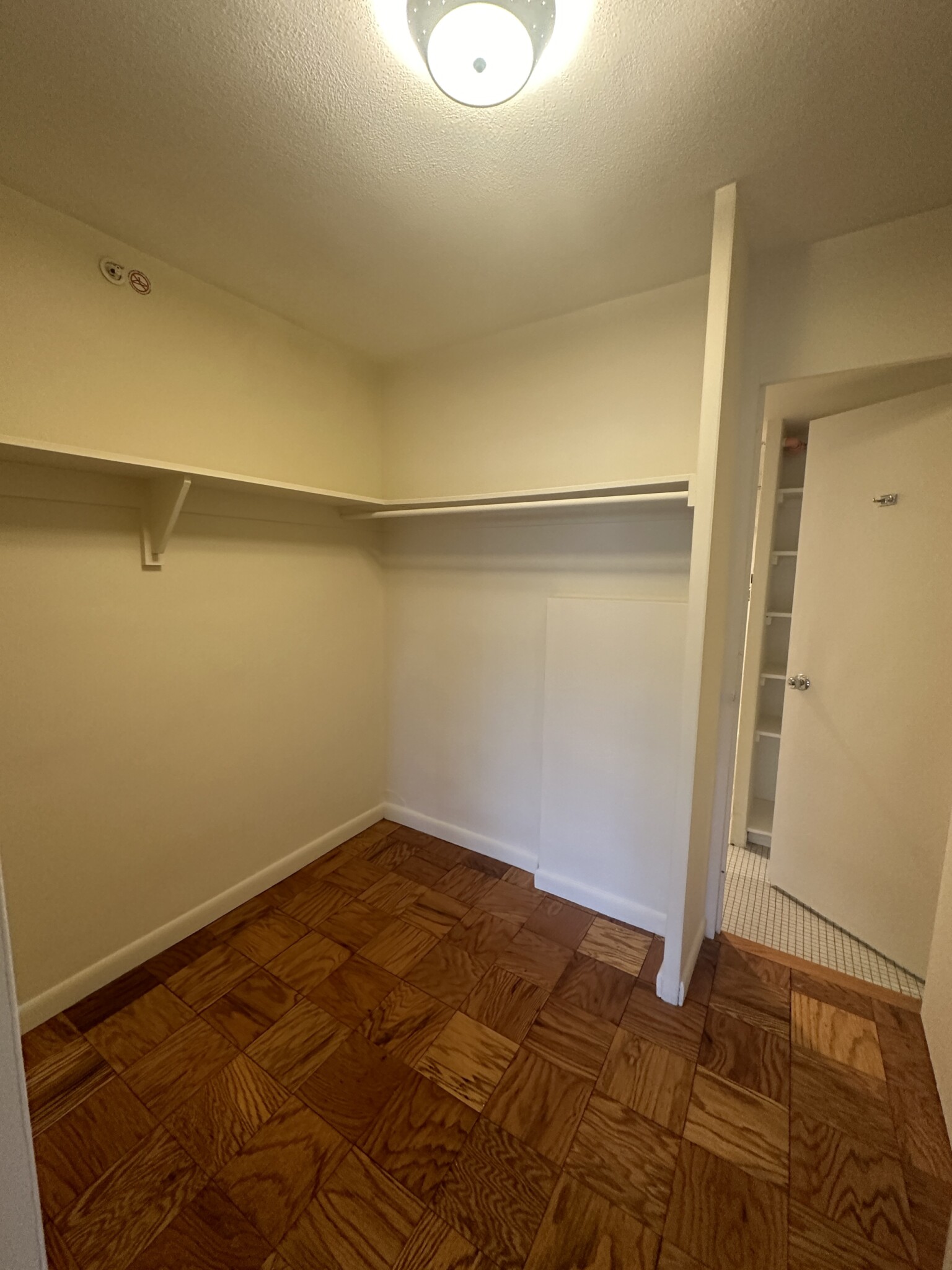 Studio bed, 1 bath apartment for rent at 101 Monmouth Ct Unit 216, Longwood — photo 9 of 29
