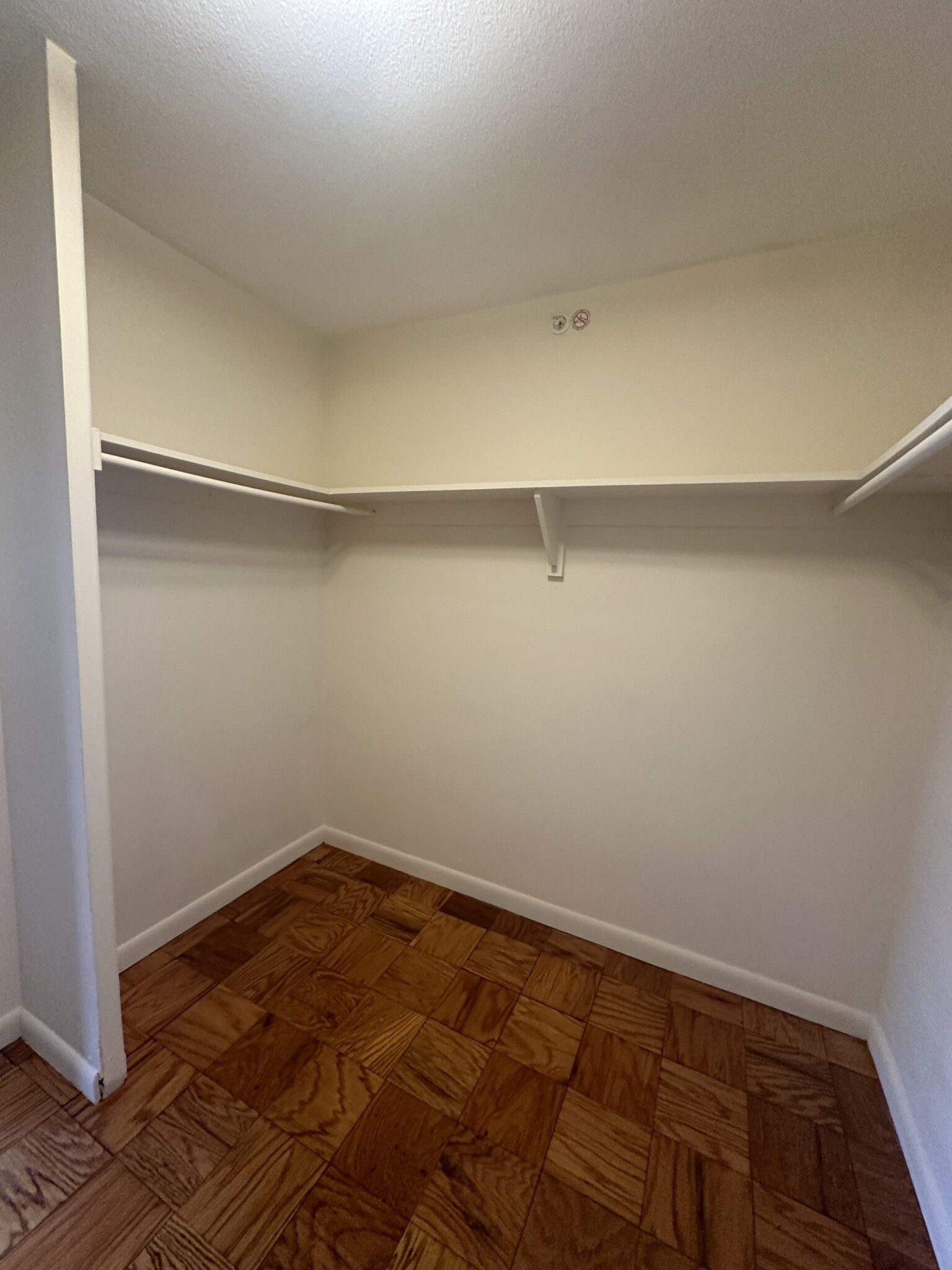 Studio bed, 1 bath apartment for rent at 101 Monmouth Ct Unit 216, Longwood — photo 10 of 29