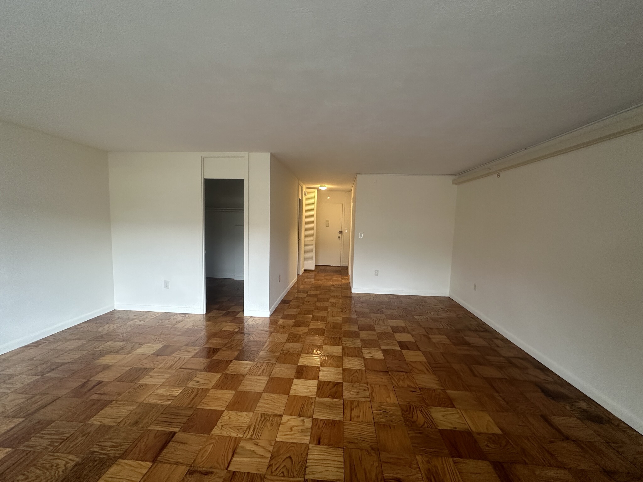 Studio bed, 1 bath apartment for rent at 101 Monmouth Ct Unit 216, Longwood — photo 14 of 29