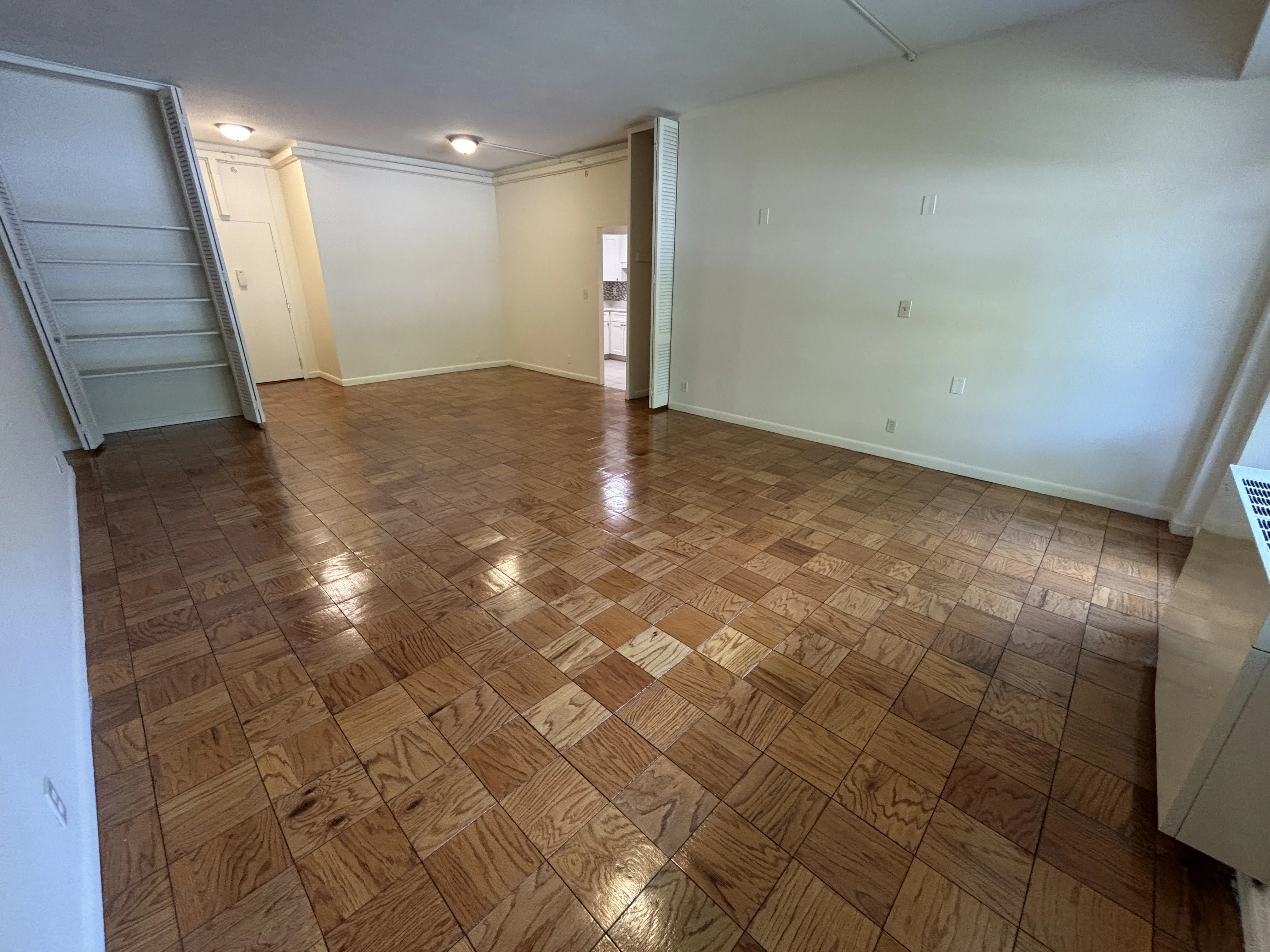 1 bed, 1 bath apartment for rent at 101 Monmouth St Unit 102, Longwood — photo 4 of 8