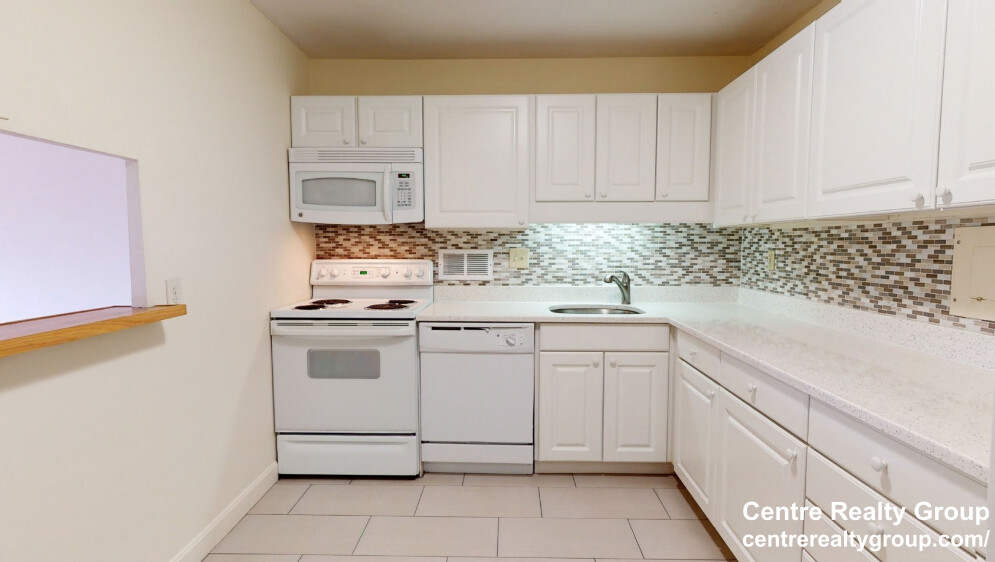 Studio bed, 1 bath apartment for rent at 101 Monmouth St Unit 304, Longwood — photo 4 of 10