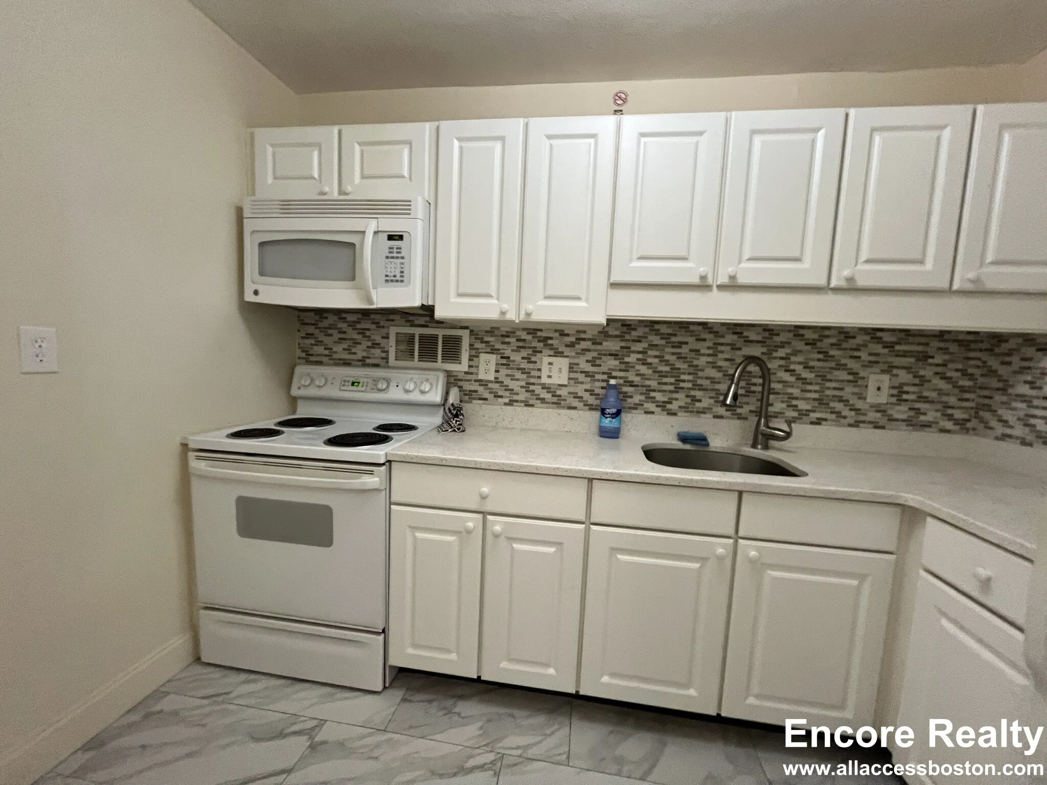Studio bed, 1 bath apartment for rent at 101 Monmouth St Unit 310, Longwood — photo 3 of 15