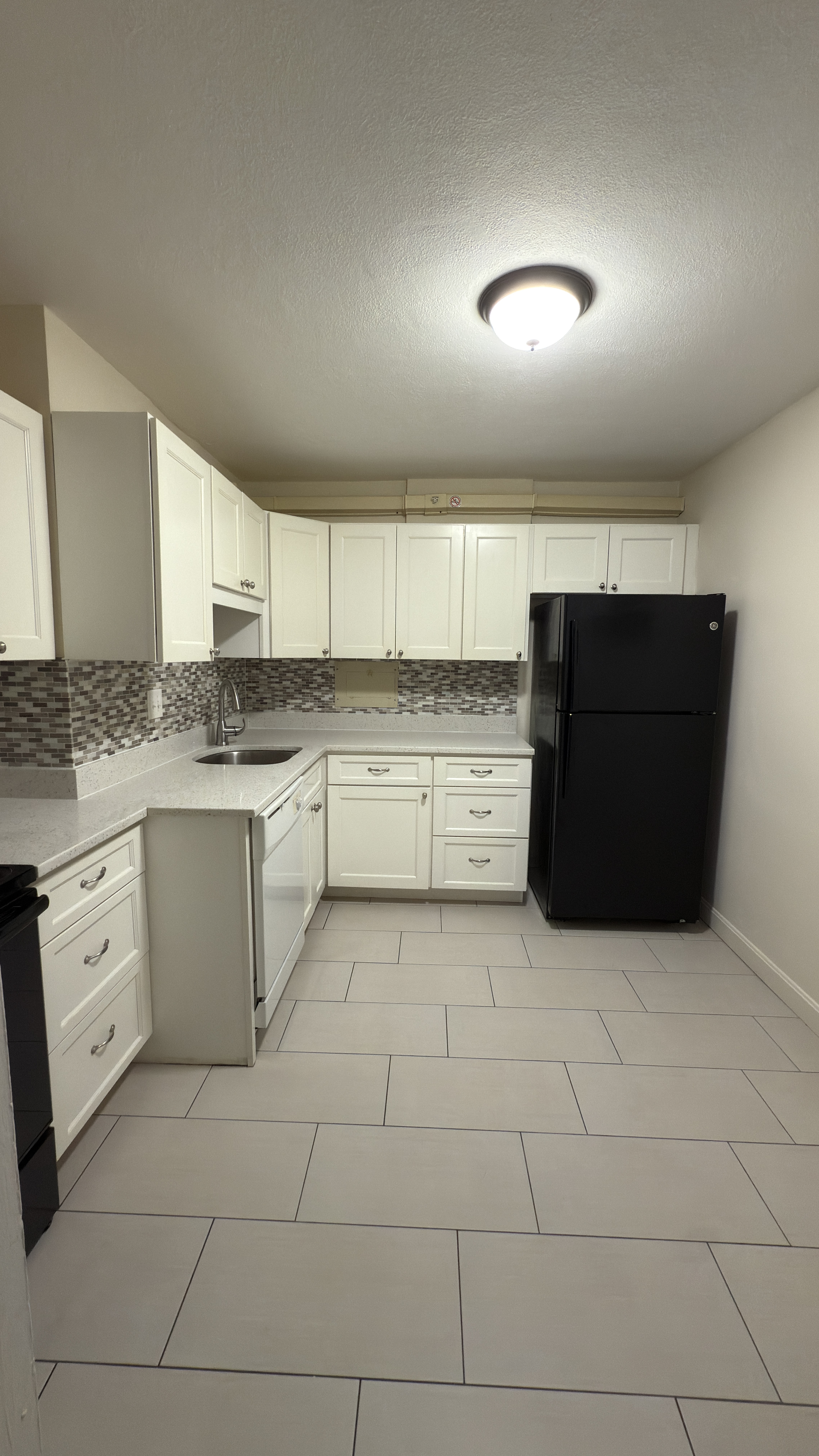 3 bed, 2 bath apartment for rent at 101 Monmouth St Unit 401, Longwood — photo 15 of 15