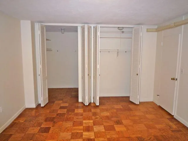 3 bed, 2 bath apartment for rent at 101 Monmouth St Unit 501, Longwood — photo 3 of 11
