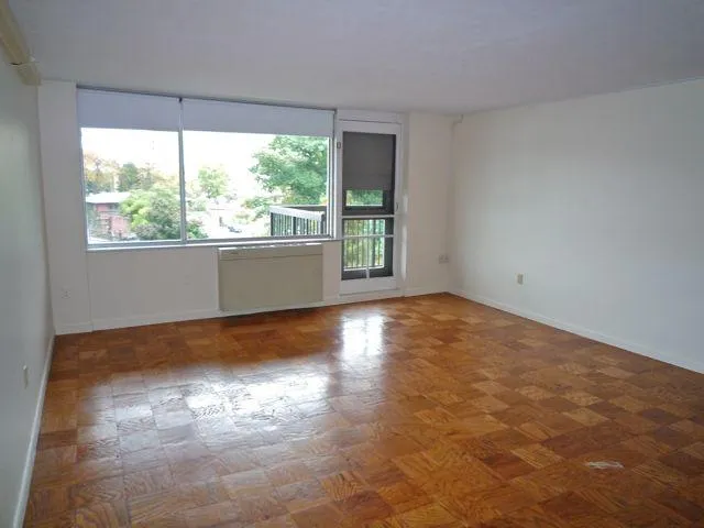 3 bed, 2 bath apartment for rent at 101 Monmouth St Unit 501, Longwood — photo 6 of 11